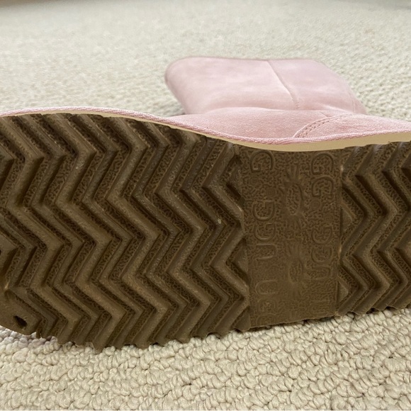 Super rare, never worn rainbow zipper UGG boots - Picture 11 of 13